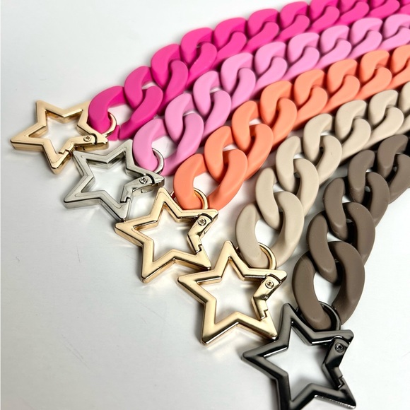 Pink with silver hardware - Picture 5 of 5